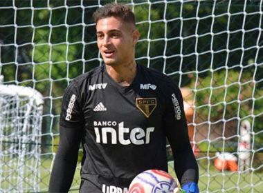 Suspenso do São Paulo, goleiro Jean é emprestado ao Atlético-GO