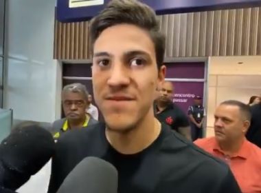 Pedro desembarca do Rio de Janeiro para assinar contrato com Flamengo