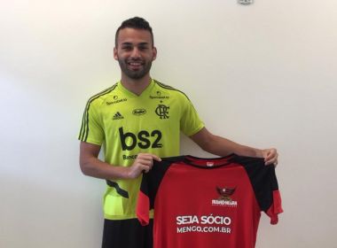 Flamengo anuncia o volante Thiago Maia: 'Veio da França para vestir o manto'