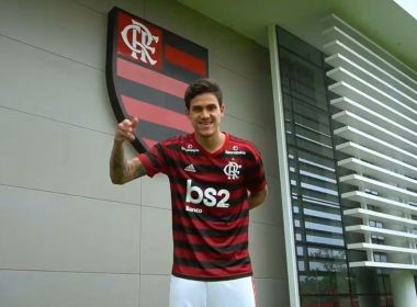Flamengo oficializa a contratação do atacante Pedro