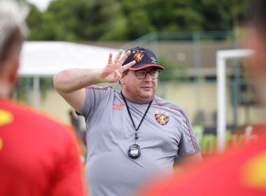 Guto Ferreira chega a 50 jogos no Sport e é técnico com menos derrotas no clube