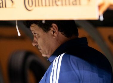 Adilson Batista não resiste a derrota para o CRB e é demitido do Cruzeiro