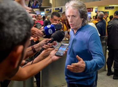 Jorge Jesus testa positivo fraco para coronavírus e aguarda contraprova
