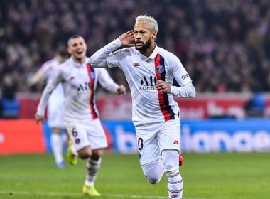 Neymar e Thiago Silva retornaram ao Brasil sem autorização do PSG, diz site