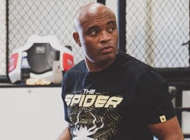 'Não sei o que fazer', diz Dana White sobre futuro de Anderson Silva no UFC