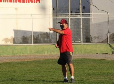 Técnico da Juazeirense diz que campo sintético da Arena Cajueiro não atrapalha