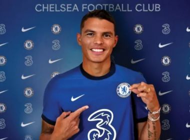 Chelsea anuncia a contratação do zagueiro Thiago Silva