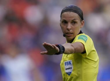 Jogo da Champions League será apitado por uma mulher pela primeira vez 