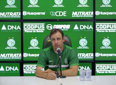 Felipe Conceição cita surto de Covid ao analisar derrota do Guarani para o Vitória