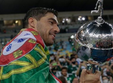 Emocionado, técnico Abel Ferreira diz: 'Não há bons treinadores sem bons jogadores'
