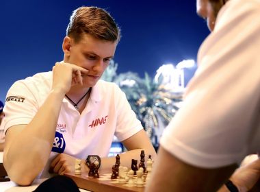 Mick Schumacher diz que peso do sobrenome para ele é 'leve como uma pena'