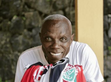 Hospitalizado, ex-jogador Cláudio Adão apresenta melhora no quadro de Covid-19