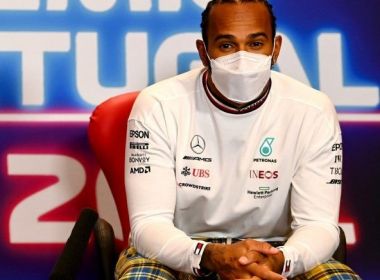 Hamilton declara que pretende seguir na Fórmula 1 em 2022