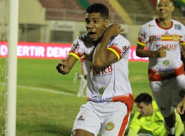 Kesley, da Juazeirense, celebra prêmio de melhor atacante do Baianão: 'Estou honrado'