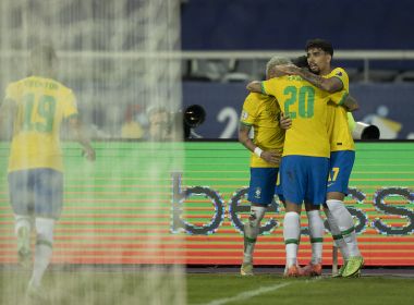 Com polêmica de arbitragem e gol no final, Brasil vence Colômbia por 2 a 1