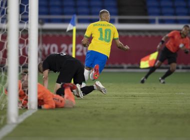 Com três gols de Richarlison no 1º tempo, Brasil vence a Alemanha na estreia em Tóquio