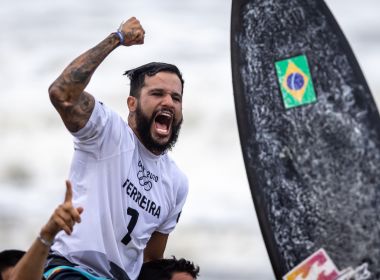 Ítalo Ferreira supera japonês e conquista o ouro para o Brasil no surfe