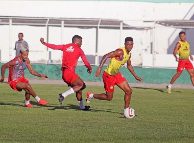 Juazeirense relaciona 20 jogadores para enfrentar o Vitória na estreia do Baianão