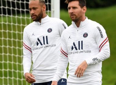 Após eliminação na Champions, Neymar e Messi são vaiados pela torcida do PSG