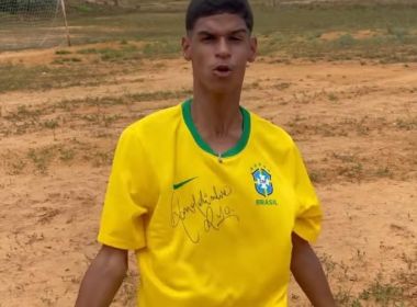 CBF convida Luva de Pedreiro para assistir Brasil x Chile no Maracanã