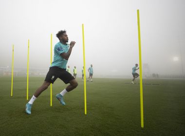 Fred alerta Seleção sobre efeitos da altitude na Bolívia: 'Difícil buscar a respiração'