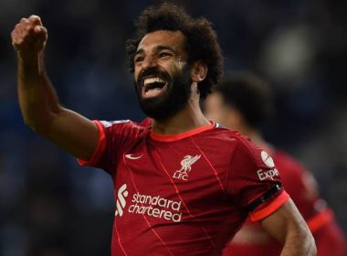 Liverpool oferece salário de R$ 2,4 milhões por semana para Salah renovar contrato