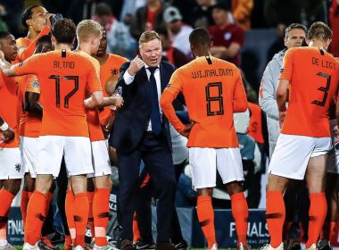 Ronald Koeman volta ao comando da Holanda após Copa do Mundo