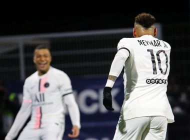 Autor de 'hat-trick', Neymar volta a provocar jornalista que o chamou de 'bêbado'