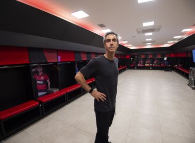 Paulo Sousa mostra desconforto com especulação de retorno de Jesus ao Flamengo