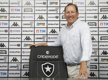 Após SAF, Botafogo gasta R$ 65 milhões em reforços na primeira janela de transferências
