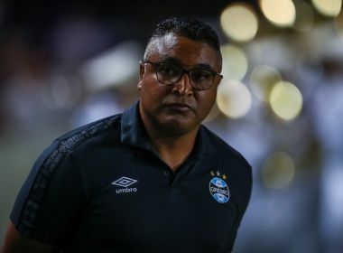 Após vitória do Grêmio, Roger relata insultos a família: 'Me senti extremamente ofendido'