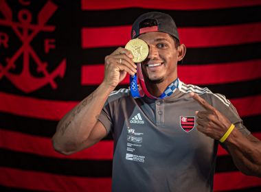 Ouro em Tóquio-2020, Isaquias Queiroz renova contrato com o Flamengo