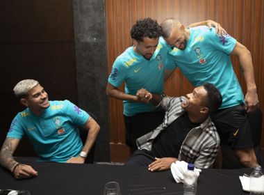 Seleção Brasileira começa a se apresentar e é recepcionada por fãs na Coreia do Sul