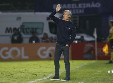 'O futebol precisa de um VAR do VAR', diz Luís Castro após vitória do Botafogo