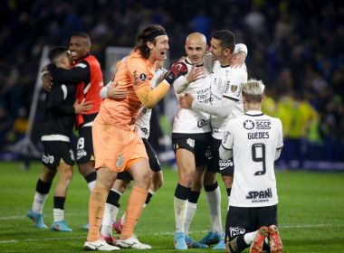 Corinthians repete feito do Santos de Pelé e elimina o Boca na Bombonera pela Libertadores