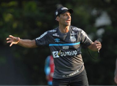 Após eliminação na Sul-Americana, Santos anuncia demissão do técnico Fabián Bustos 