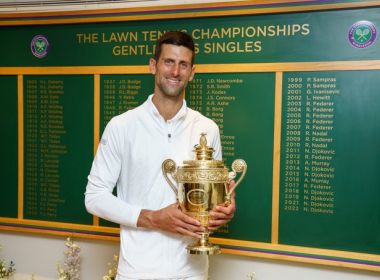 Heptacampeão de Wimbledon, Djokovic se torna o 2º maior vencedor da história do tênis