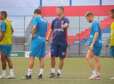 Expulso, João Carlos não comanda o Bahia de Feira na decisão da Série D contra o Costa Rica