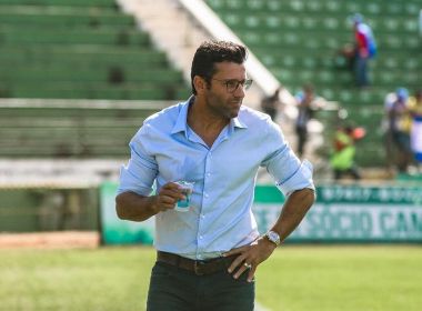 Após reunião da diretoria, Alberto Valentim é mantido como técnico do CSA