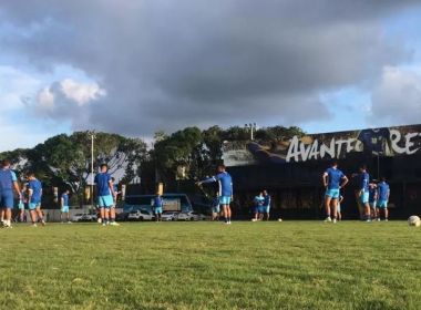 Protesto de torcida faz CSA ir para o interior de PE se preparar para jogo contra o Bahia