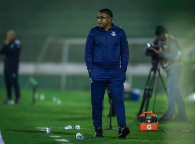 Roger minimiza vitória do Grêmio fora de casa após 100 dias: 'Não tira peso nenhum'