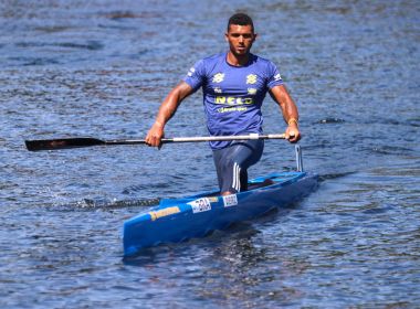 Isaquias Queiroz é campeão mundial do C1 500m de canoagem