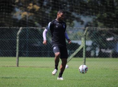 Figueirense tem três dúvidas para receber o Vitória; Jhon Cley pode ser novidade