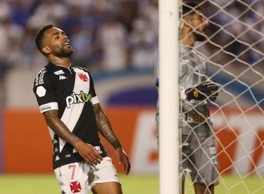 Principal contratação do Vasco para a Série B, Alex Teixeira tem início discreto