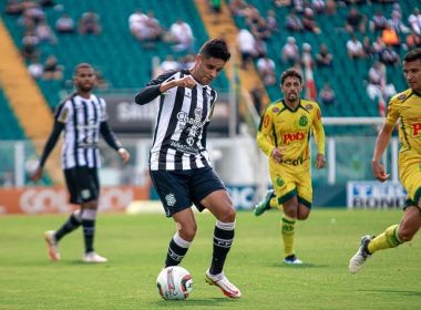 Após exame descartar lesão, meia fica à disposição do Figueirense contra o Vitória