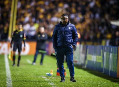 Dirigente do Grêmio garante permanência do técnico Roger Machado