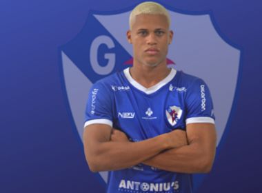 Douglas deixa o Galícia e assina com clube dos Emirados Árabes