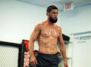 Lutador do UFC é impedido de deixar a Rússia por causa da guerra contra a Ucrânia