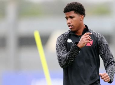 Vai para o sacrifício: Mesmo com dores, Andrey é a esperança do Vasco contra o Ituano