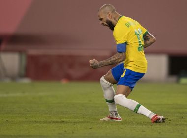 Daniel Alves comemora convocação à Copa e relembra drama de 2018: 'Hoje é dia de vitória'